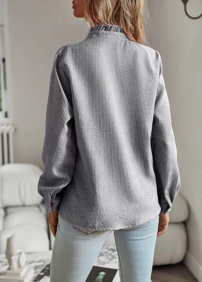 Liana – Timelessly Chic Blouse for Effortless Elegance