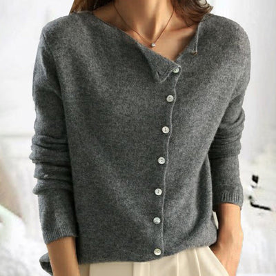 April – Knitted Cardigan with Cozy Comfort & Timeless Elegance