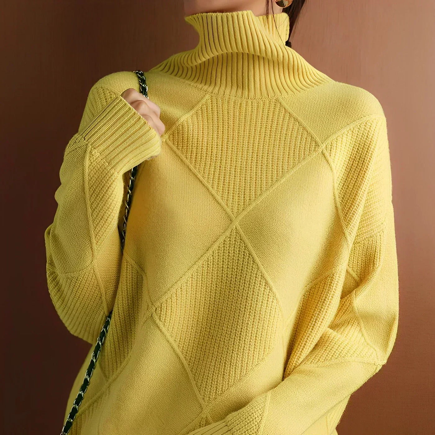 Amalia – Soft Knitted Turtleneck with Timeless Elegance & Warmth