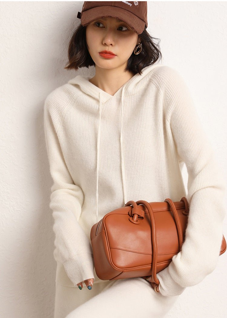 Karolina – LuxeEase Women's Hoodie