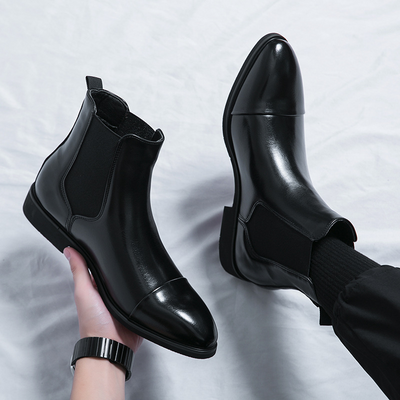 Carracci – Chelsea Boots with Timeless Elegance