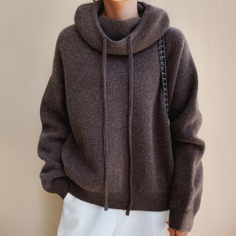 Isabel – Soft Knitted Hoodie with Turtleneck & Cozy Warmth