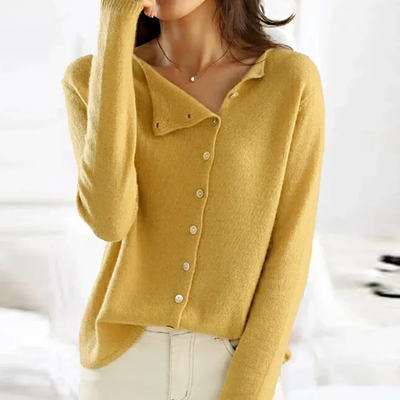 April – Knitted Cardigan with Cozy Comfort & Timeless Elegance