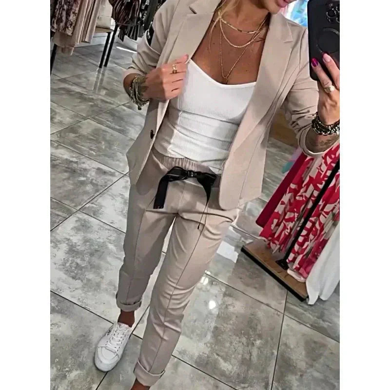 Sonia – Elegant 2-Piece Set with Casual Blazer & Tailored Trousers